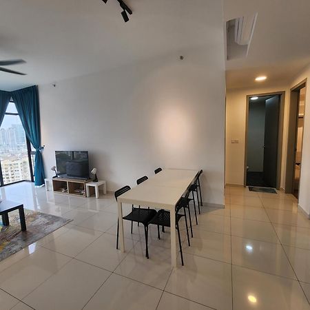 Beacon Executive Suite - Skypool Penang View Джорджтаун Экстерьер фото