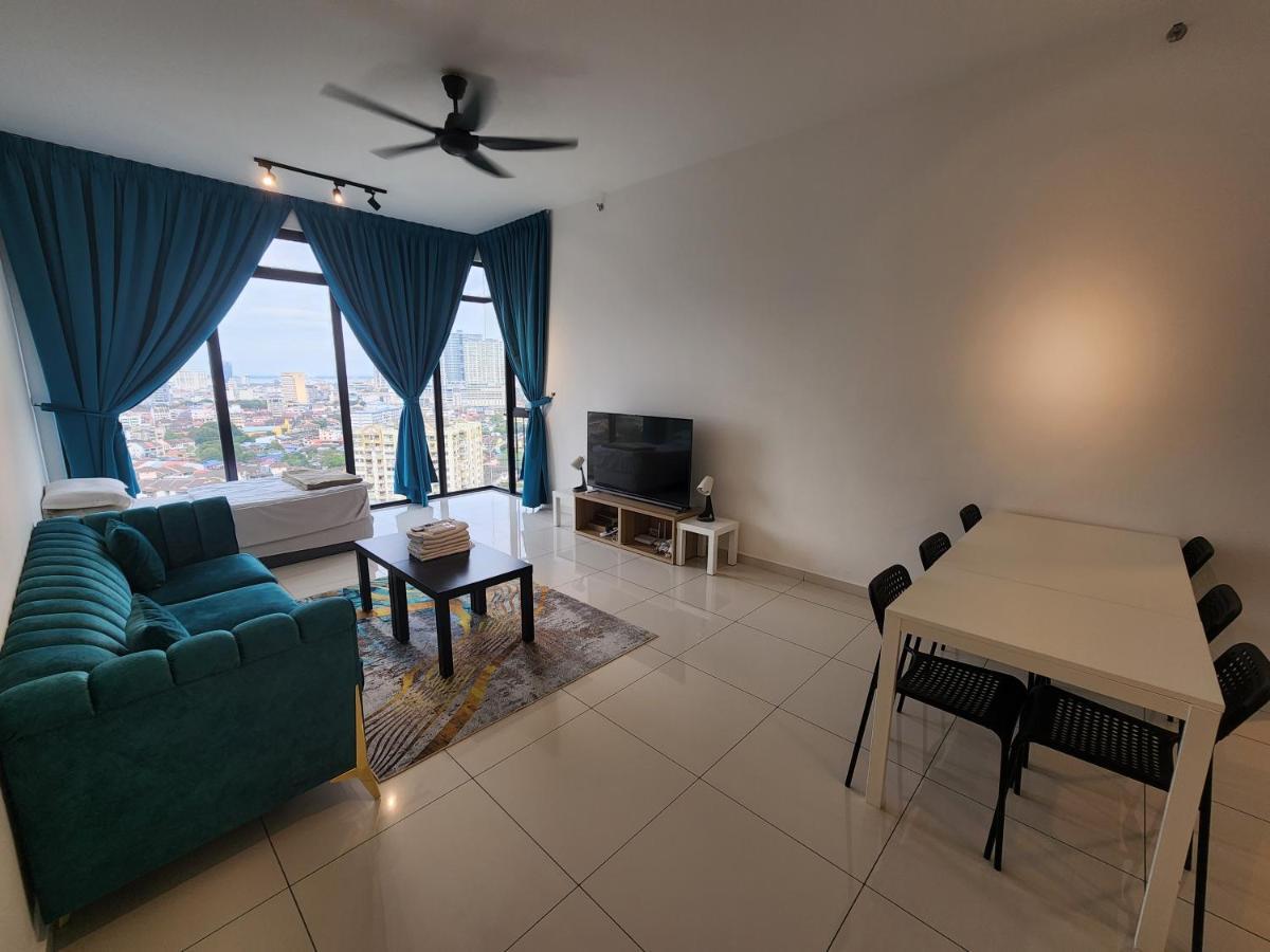 Beacon Executive Suite - Skypool Penang View Джорджтаун Экстерьер фото