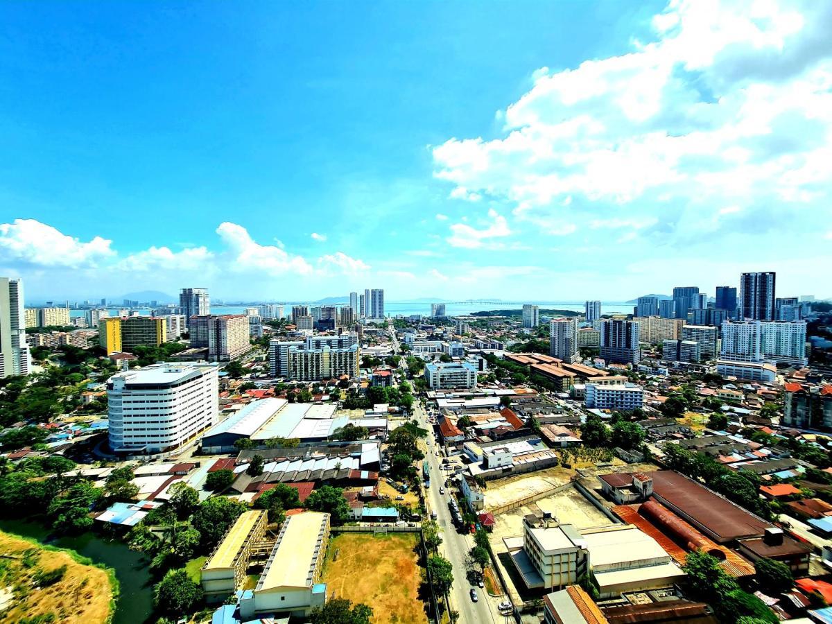 Beacon Executive Suite - Skypool Penang View Джорджтаун Экстерьер фото