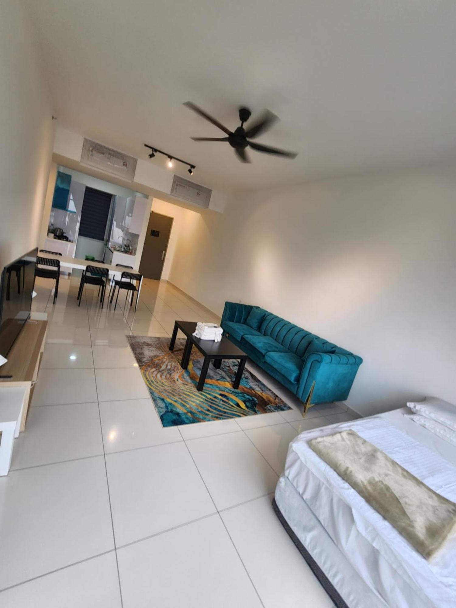 Beacon Executive Suite - Skypool Penang View Джорджтаун Экстерьер фото