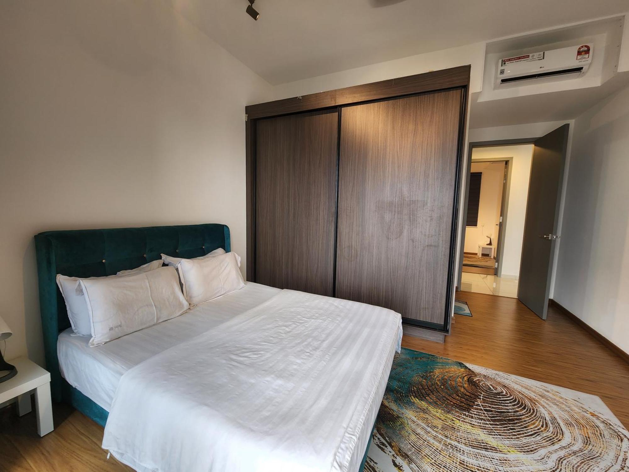 Beacon Executive Suite - Skypool Penang View Джорджтаун Экстерьер фото