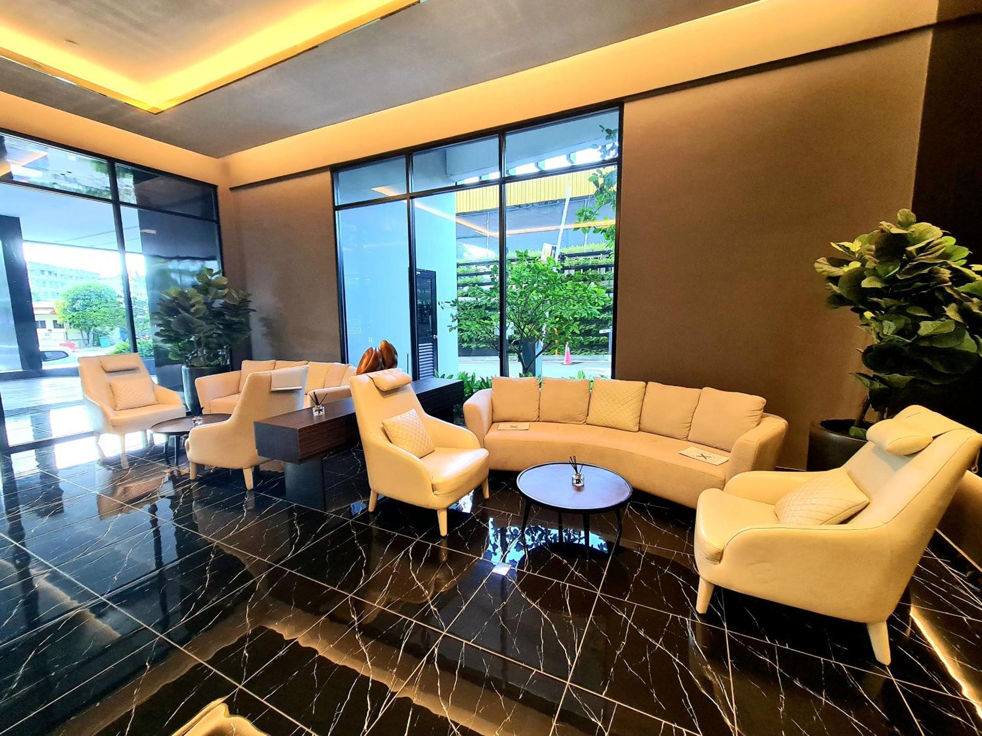 Beacon Executive Suite - Skypool Penang View Джорджтаун Экстерьер фото